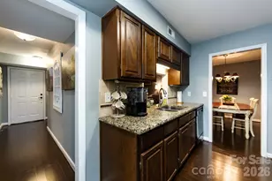 3929 Colony Crossing Dr, Charlotte, NC 28226 - Photo 9