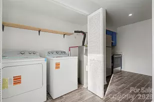 6148 Heath Ridge Ct, Charlotte, NC 28210 - Photo 19