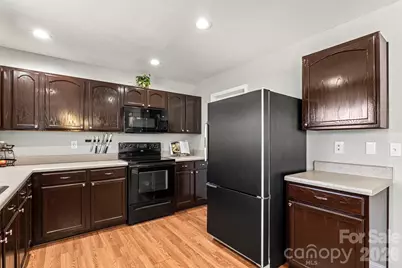 2802 Buckleigh Drive, Charlotte, NC 28215 - Photo 11