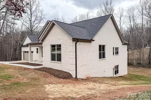 1322 Kensington Cir, Newton, NC 28658 - Photo 45