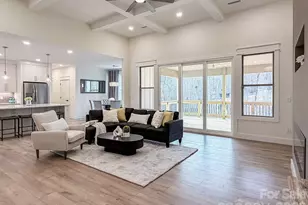 1322 Kensington Cir, Newton, NC 28658 - Photo 7