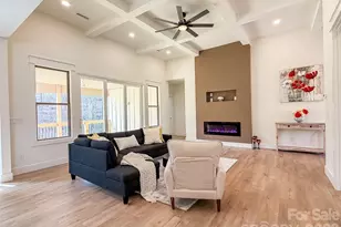 1322 Kensington Cir, Newton, NC 28658 - Photo 11