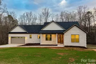 1322 Kensington Cir, Newton, NC 28658 - Photo 3