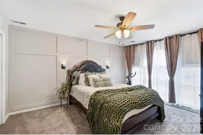 8729 Fox Chase Lane, Charlotte, NC 28269 - Photo 15