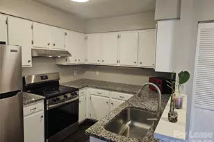 4811 Spring Lake Dr, Charlotte, NC 28212 - Photo 7