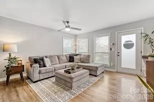 3701 Lynette Ct, Charlotte, NC 28217 - Photo 3