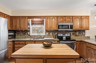 26 Morrow Dr, Fairview, NC 28730 - Photo 17