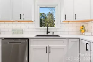 2429 Cassidy Dr, Davidson, NC 28036 - Photo 9