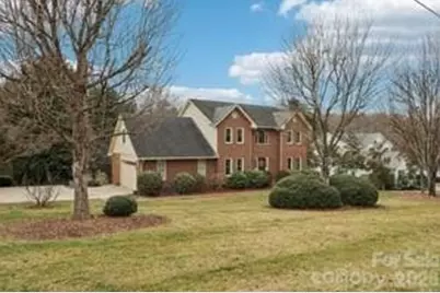 113 Forest Avenue NE, Valdese, NC 28690 - Photo 1