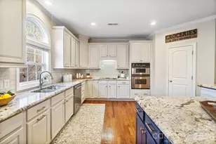 1021 Forbishire Dr, Matthews, NC 28104 - Photo 13