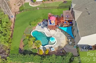 14616 Brannock Hills Dr, Charlotte, NC 28278 - Photo 9