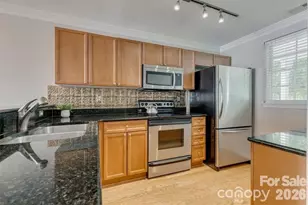 1224 Green Oaks Ln, Charlotte, NC 28205 - Photo 5