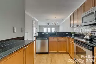 1224 Green Oaks Ln, Charlotte, NC 28205 - Photo 7