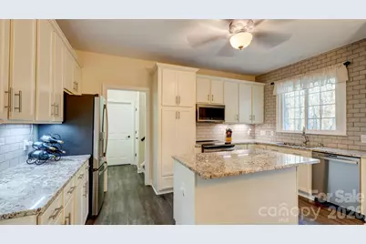 9821 Zackery Avenue, Charlotte, NC 28277 - Photo 11