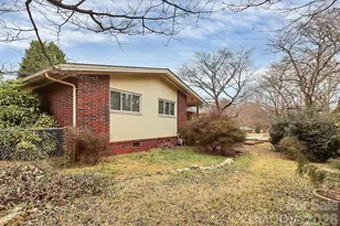 3801 Castlerock Dr, Charlotte, NC 28215 - Photo 39