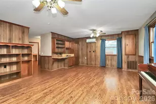 3801 Castlerock Dr, Charlotte, NC 28215 - Photo 33