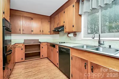 3801 Castlerock Drive, Charlotte, NC 28215 - Photo 7