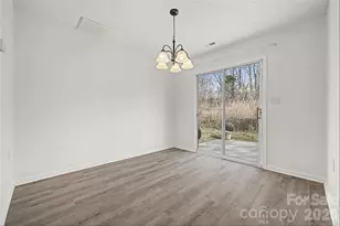 2405 Smugglers Ct, Charlotte, NC 28216 - Photo 7