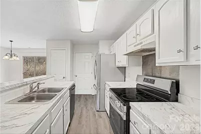 2405 Smugglers Court, Charlotte, NC 28216 - Photo 9