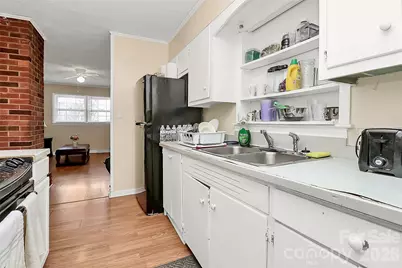 507 N Mulberry Street, Cherryville, NC 28021 - Photo 5