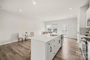 1211 May Apple Dr, Matthews, NC 28104 - Photo 5