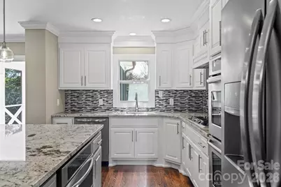 492 14th Avenue Avenue NE, Hickory, NC 28601 - Photo 3