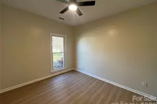 1300 Long Paw Ln, Charlotte, NC 28214 - Photo 23