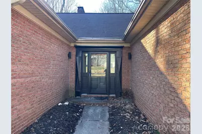 1300 Long Paw Lane, Charlotte, NC 28214 - Photo 5