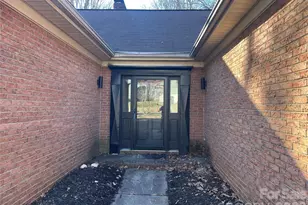 1300 Long Paw Ln, Charlotte, NC 28214 - Photo 5