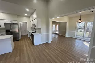 1300 Long Paw Ln, Charlotte, NC 28214 - Photo 17