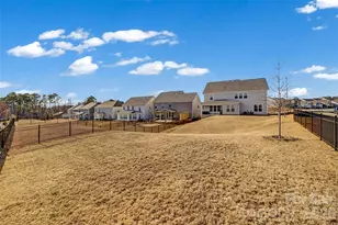 16203 Tulloch Rd, Charlotte, NC 28278 - Photo 3