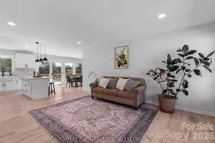 338 Hawthorne Dr, Brevard, NC 28712 - Photo 5