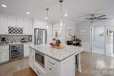 2082 2nd Street Drive NW, Hickory, NC 28601 - Photo 3