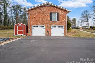 111 Hudson Dr, Hendersonville, NC 28739 - Photo 13