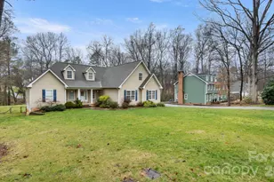 2853 Wimbledon Dr, Gastonia, NC 28056 - Photo 3