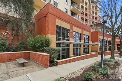 701 Royal Court #106, Charlotte, NC 28202 - Photo 1