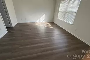 6832 Brachnell View Dr, Charlotte, NC 28269 - Photo 3