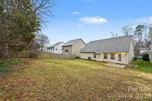 6902 Brachnell View Dr, Charlotte, NC 28269 - Photo 17