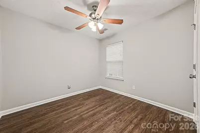 6902 Brachnell View Drive, Charlotte, NC 28269 - Photo 11