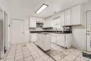 4831 Dogwood Pl, Charlotte, NC 28212 - Photo 15