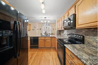 5 Governors Drive, Hendersonville, NC 28791 - Photo 15