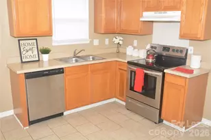 7946 Lobilia Ln, Charlotte, NC 28214 - Photo 5