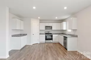 483 Sundown Dr, Spartanburg, SC 29302 - Photo 11