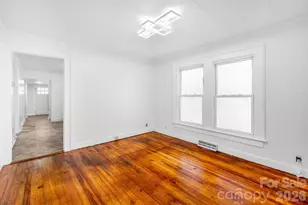 618 Live Oak St, Shelby, NC 28150 - Photo 3