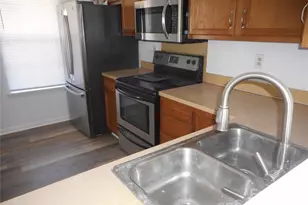 8235 Circle Tree Ln, Charlotte, NC 28277 - Photo 9