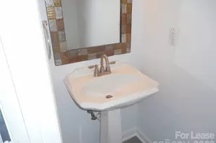 8235 Circle Tree Ln, Charlotte, NC 28277 - Photo 11