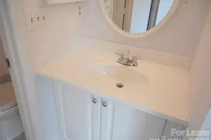 8235 Circle Tree Ln, Charlotte, NC 28277 - Photo 17