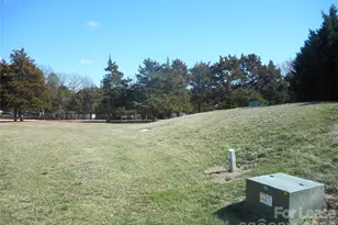 8235 Circle Tree Ln, Charlotte, NC 28277 - Photo 15