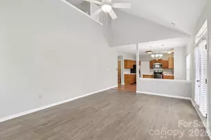 7334 Reynard Ln, Charlotte, NC 28215 - Photo 5