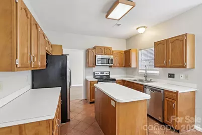 7334 Reynard Lane, Charlotte, NC 28215 - Photo 15